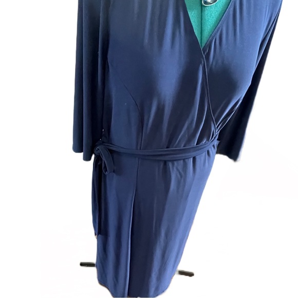 Kiyonna Chic Navy Wrap Dress Size 2X - Versatile and Comfortable - Picture 3 of 3